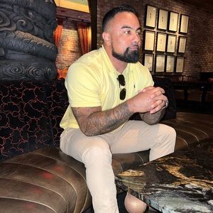 Meet your Posher, Christopher